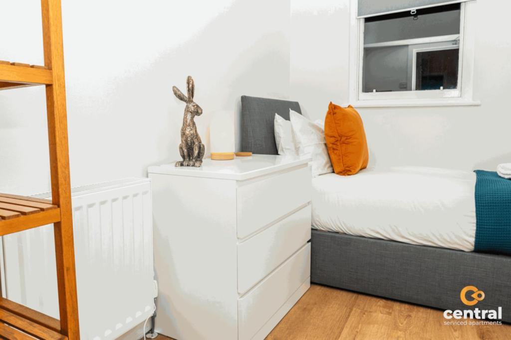 Central Serviced Apartments - 2 Bedrooms - Modern - Unique Touches - Free Street Parking - Fully Equipped - Close To City Centre - Short & Long Term Stays Available - Contact Us For Your Requirements Dundee Exterior photo